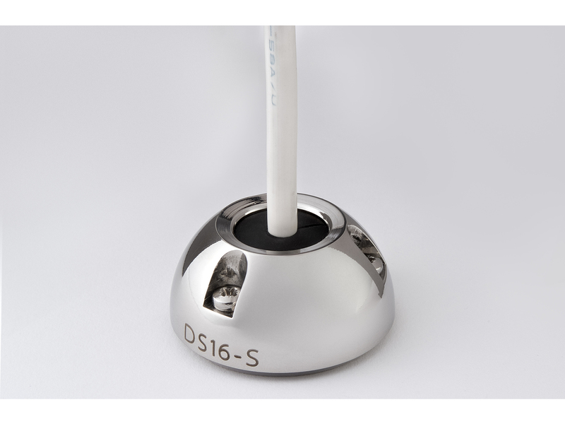 DS16-S Mini Passa Cabos estanque em aço inox p/ conectores até 16mm e cabos de 2-8mm