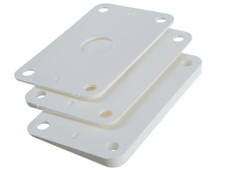 Conjunto de 3 cunhas p/nivelação de base de suporte para antenas verticais.