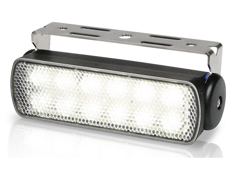 Sea Hawk – Spread White LED Floodlights in Black Housing and Bracket Mount
